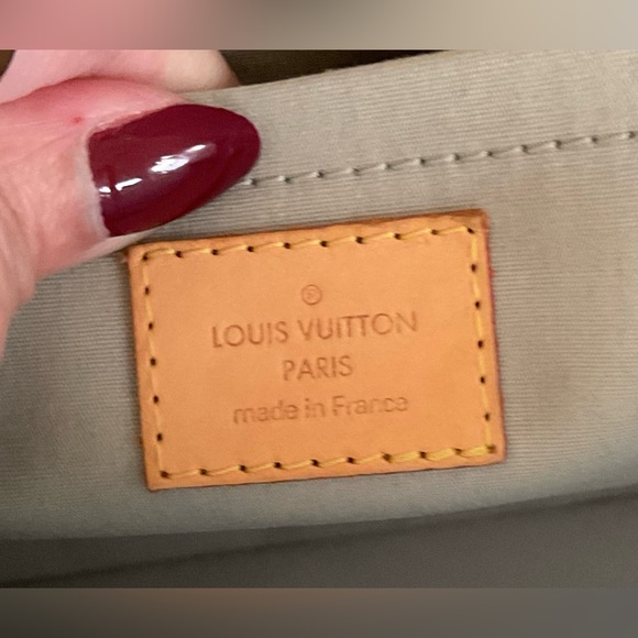 LOUIS VUITTON Monogram Vernis Rosewood Avenue handbag - Picture 8 of 10